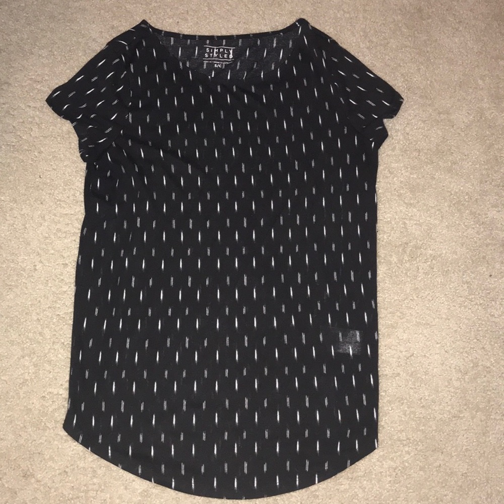 black with white detail short sleeve shirt